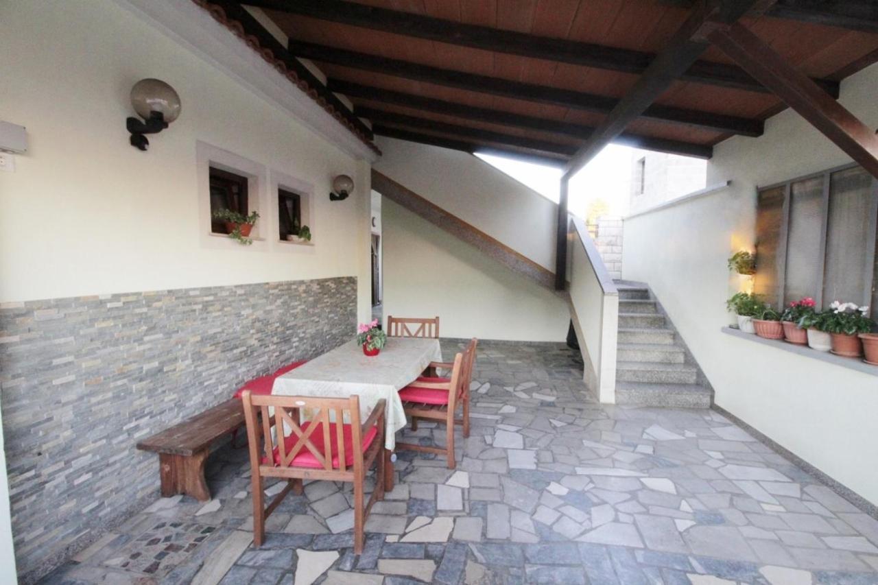 Apartments Zambratija With Sea View Екстер'єр фото