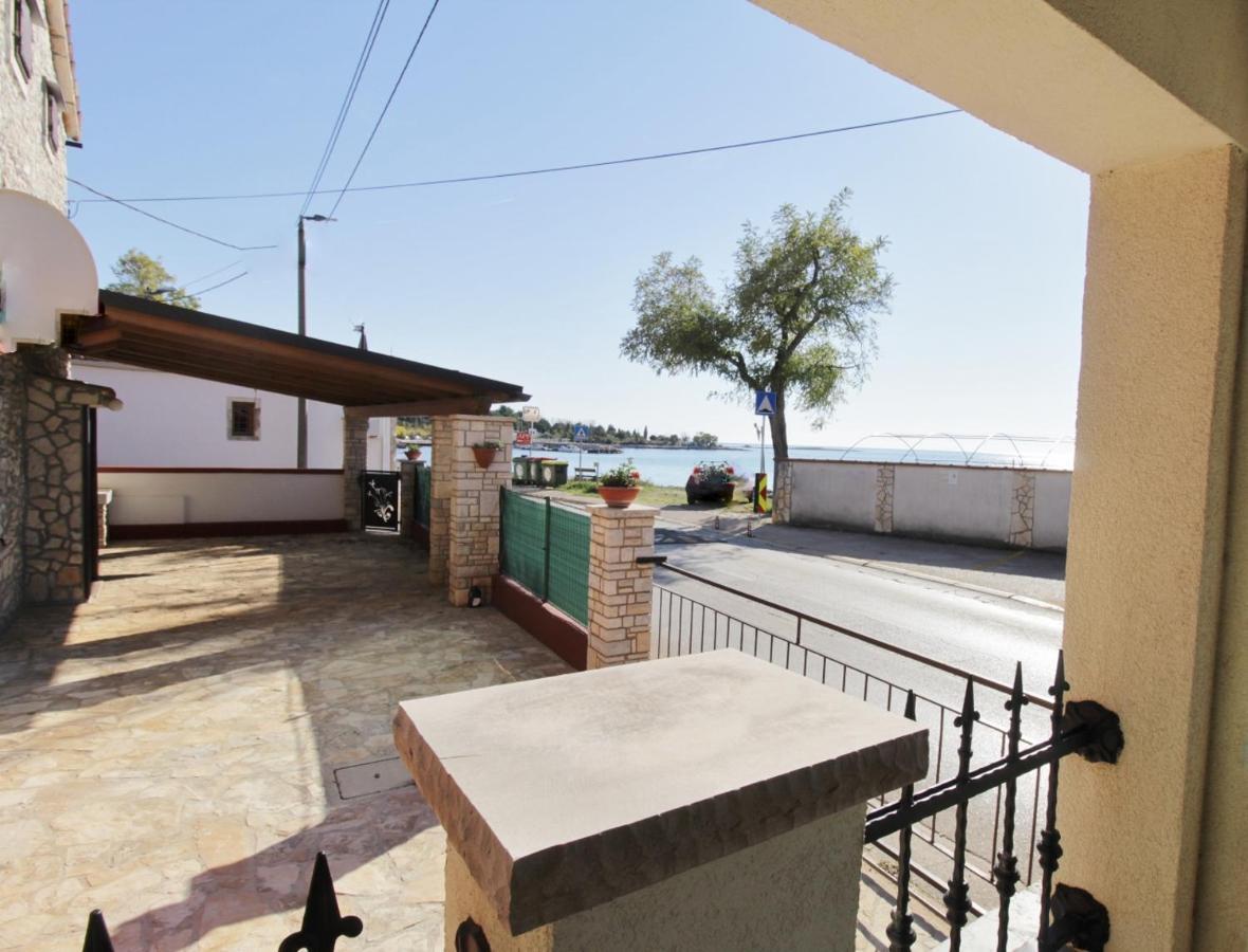 Apartments Zambratija With Sea View Екстер'єр фото